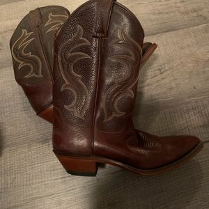 New Justin leather western boots (burgundy)
